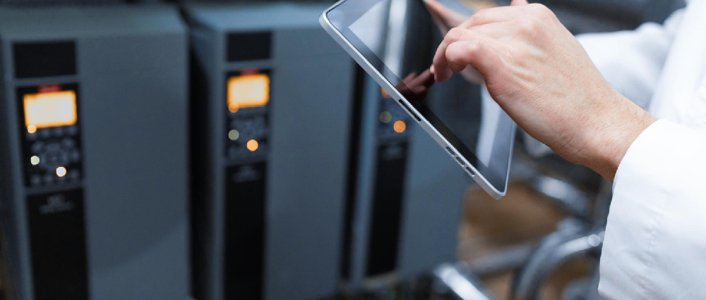 Checklist de qué revisar antes de adquirir o reemplazar equipos UPS industriales