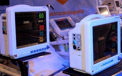 Máquina para electrocardiográma