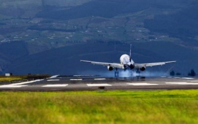 Avión despegando