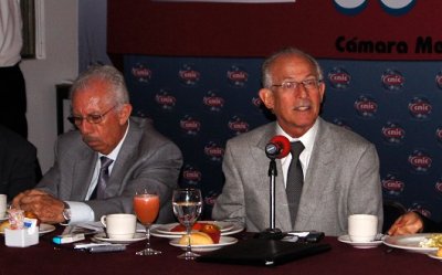 Ing. Roberto Calvet, Ing. Luis Zárate