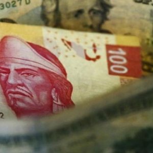 Peso y dólar