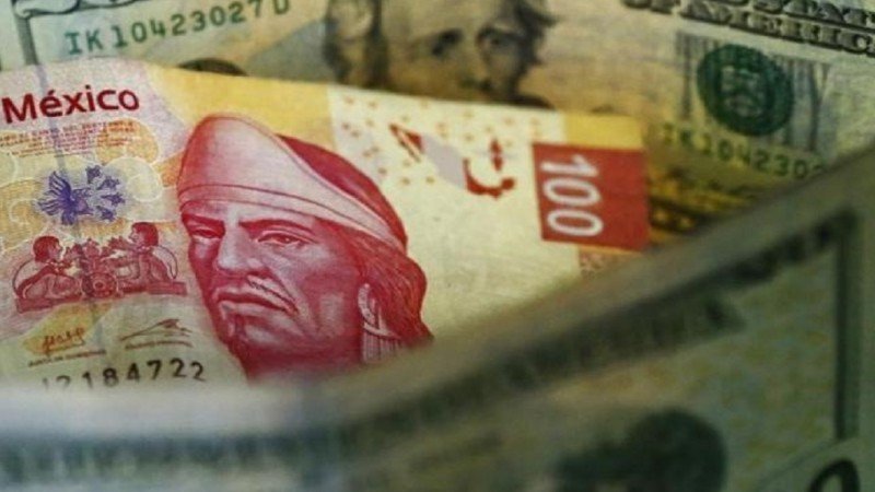 Peso y dólar