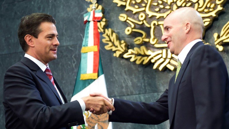 Enrique Peña Nieto y Carlos Treviño Medina