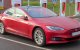 Accionistas de Tesla avalan dividir los títulos de la compañía