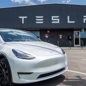TESLA VEHÍCULOS