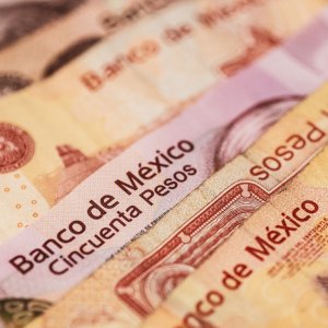 Peso mexicano se aprecia