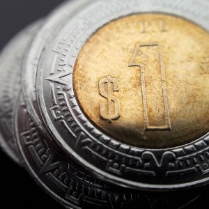 Peso mexicano cae cierre de año 2024