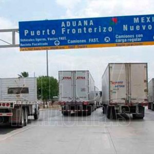 Puente del Comercio Mundial entre Nuevo Laredo y Laredo, Texas